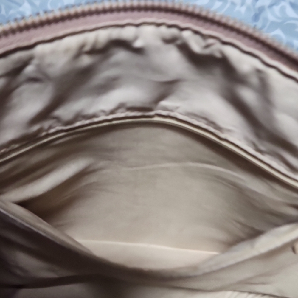 Elegant Pink Leather Tote Bag - Picture 5 of 6